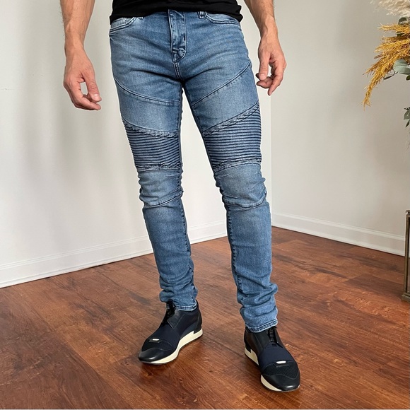 TRUE RELIGION Skinny Jeans (30) - Picture 4 of 13